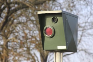 Falsch aufgeführte Messwerte können Fehler im Bußgeldbescheid darstellen.