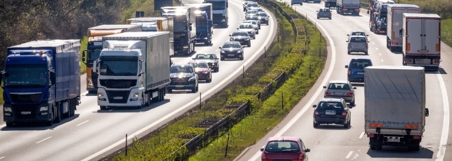 Neben dem Bußgeld drohen bei manchen Autobahn-Delikten auch Punkte