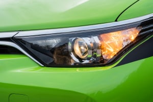 Wie beim Auto Tageslicht, Abblendlicht oder Blinker aussehen dürfen, ist in der StVZO geregelt.