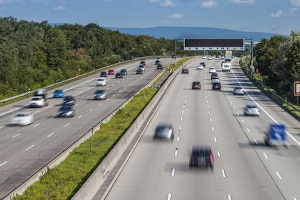 Auf der Autobahn liegt die Toleranz meist bei 3 Prozent.