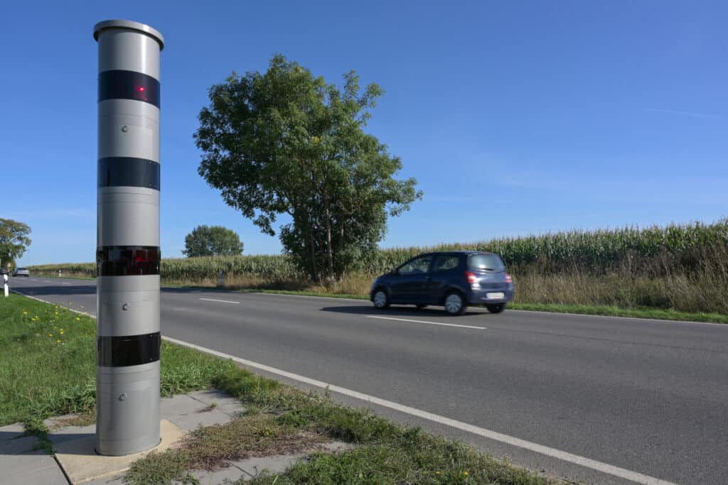 Werden Sie in einer Baustelle geblitzt, gilt dieselbe Strafe wie bei anderen Geschwindigkeitsverletzungen.