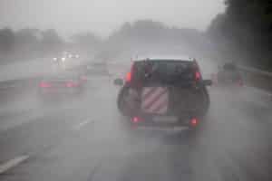Nebelscheinwerfer helfen bei Regen, Nebel oder Schneefall.