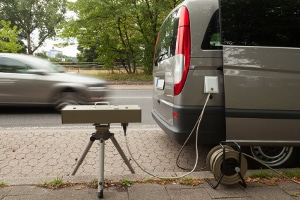 In der Probezeit geblitzt: In einer 50er-Zone mit 71 km/h unterwegs zu sein, zieht probezeitrelevante Konsequenzen nach sich.