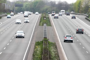 Der Toleranzabzug auf der Autobahn kann unter Umständen höher sein.