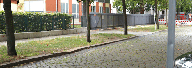 Wie sieht ein abgesenkter Bordstein aus?