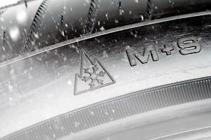Seit Herbst 2024 gilt für Winterreifen eine Alpine-Symbol-Pflicht.